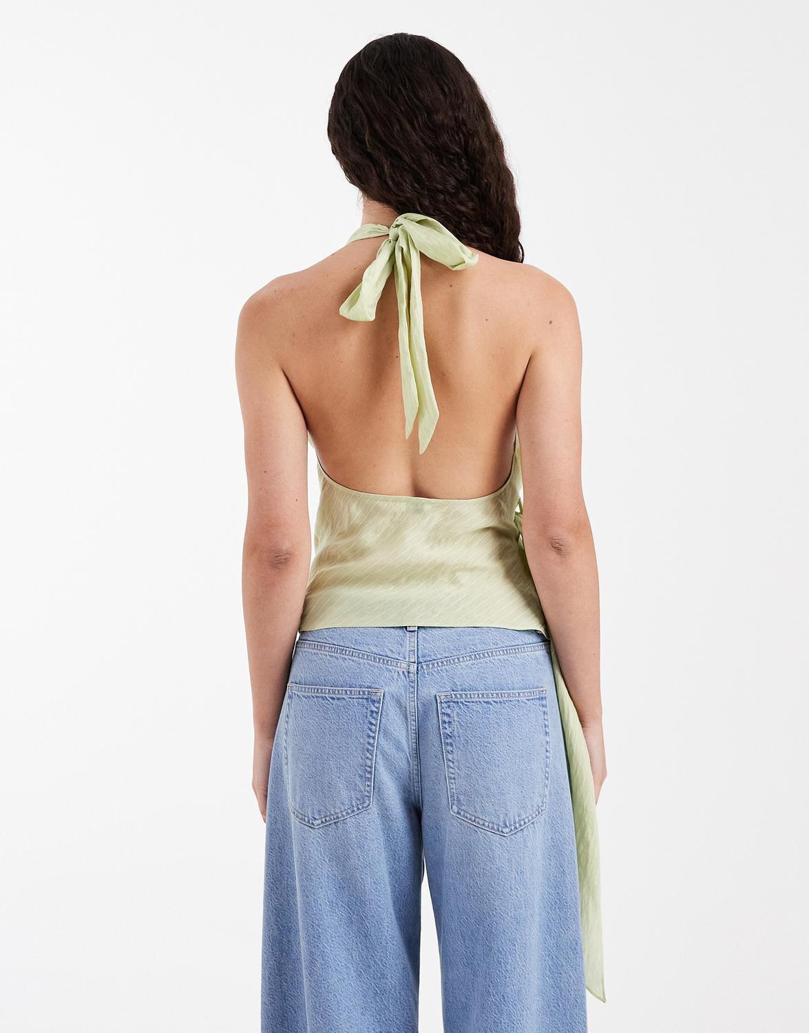 model_shot-back